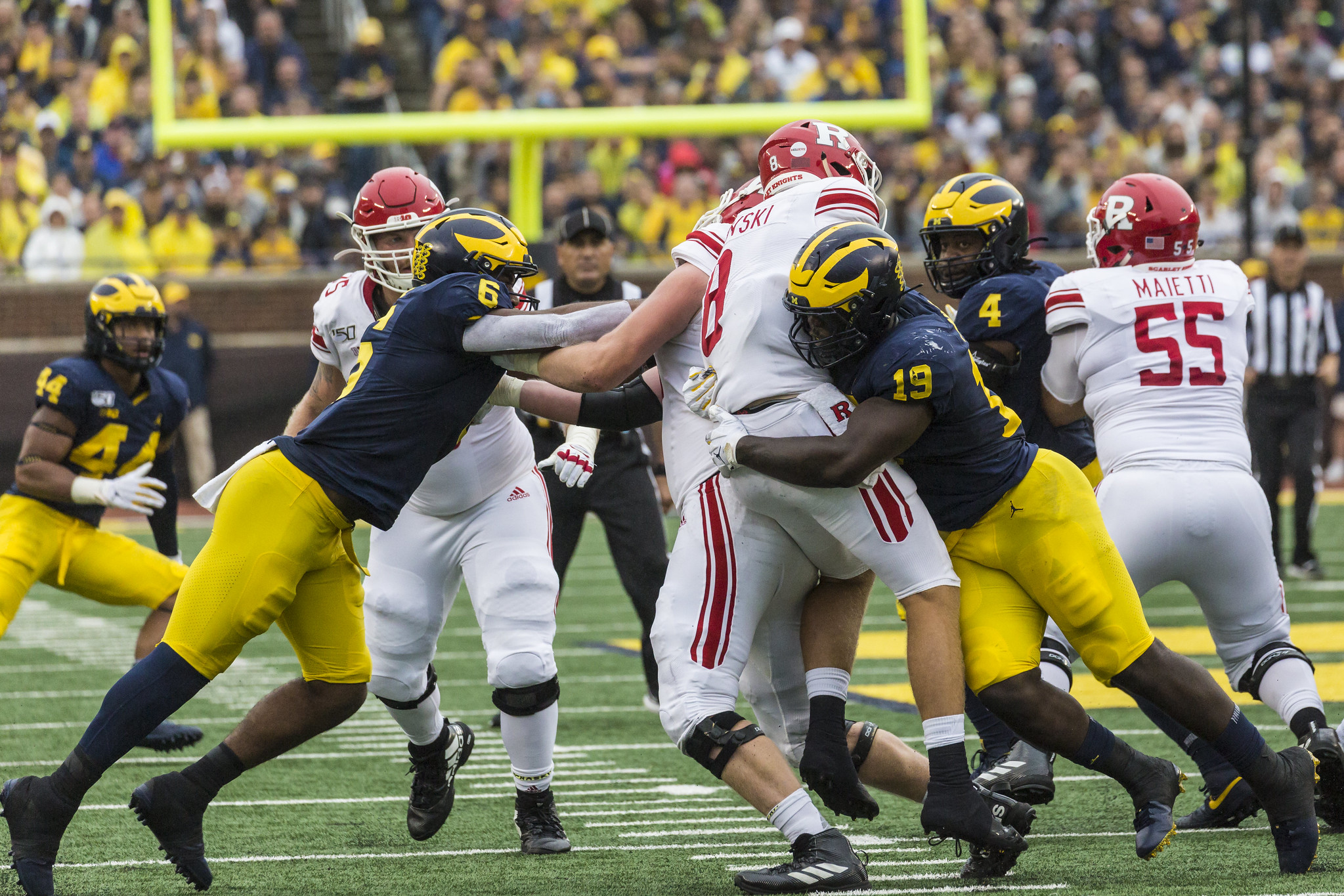 Michigan's Hutchinson enters 2019 season with confidence, motivation